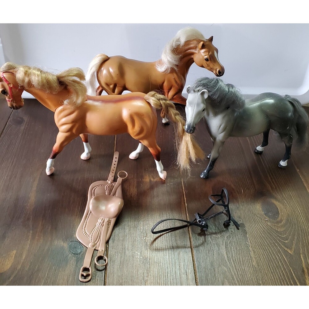 Grand Champion Horse Lot 3 Palamino Feed n Nuzzle Gray Saddle Bridle Comb-able